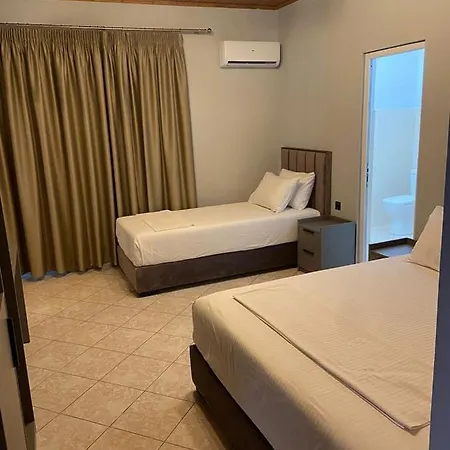 Lili Hotel